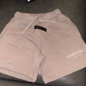 Kids essential size 8